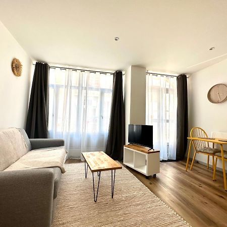 Bel Appartement En Plein Centre Ville 리모주 외부 사진